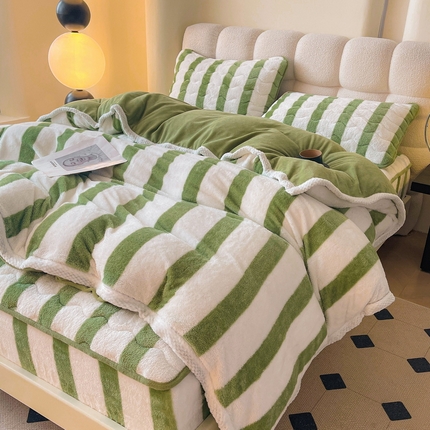 91家纺网 家纺一手货源 找家纺 （总）2024秋冬新款A类北极绒加厚夹棉床笠+北极绒宽包边被套四件套（暖光图）