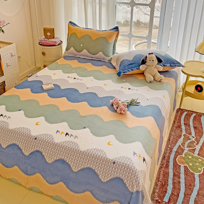 91家纺网 家纺一手货源 找家纺 名兮家居 2024新款时尚卡通风高克重牛奶绒床单-盖毯 乘风破浪