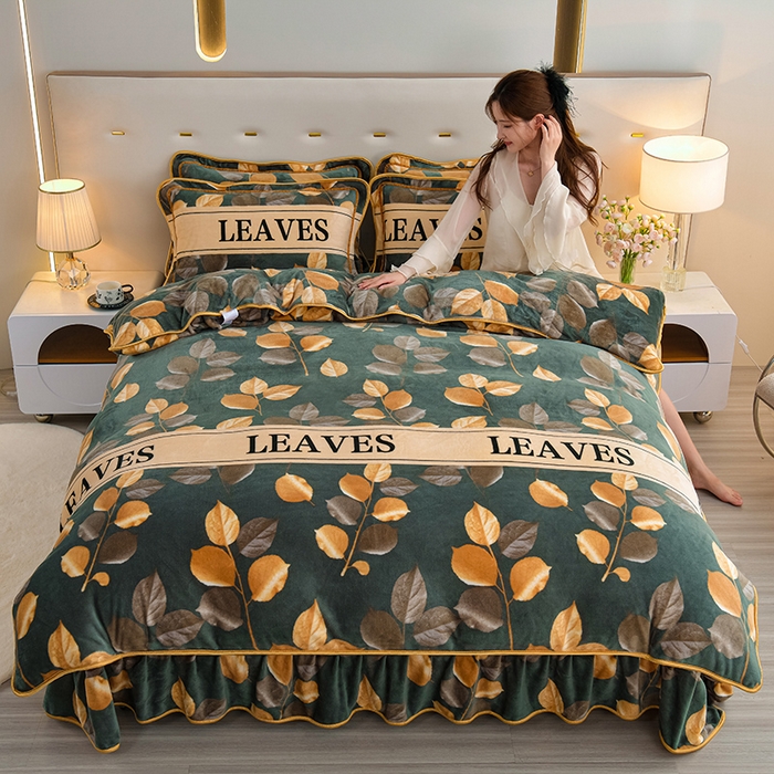 91家纺网 家纺一手货源 找家纺 阿亮家居 2024新款8.5斤保暖牛奶绒金貂绒床裙款四件套 落叶知秋