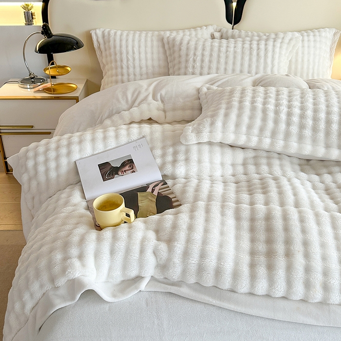 91家纺网 家纺一手货源 找家纺 芸锦豪 2024新款仿兔毛小泡泡兔兔绒兔毛绒四件套 纯白