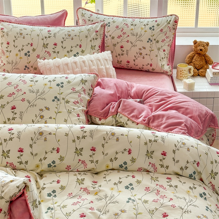 91家纺网 家纺一手货源 找家纺 2025新款三角针贝壳边棉加牛奶绒工艺款四件套 凝香