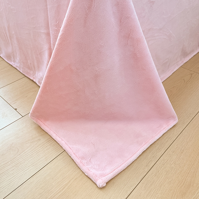 91家纺网 家纺一手货源 找家纺 慕澄家纺 2024新款小清新可爱印花牛奶绒加厚保暖四件套 花丛嬉戏