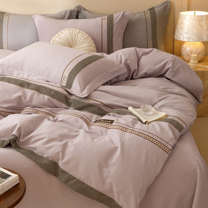 91家纺网 家纺一手货源 找家纺 2024新款A类云柔棉加密柔顺磨毛四件套千鸟格系列 千鸟格-鸢尾紫