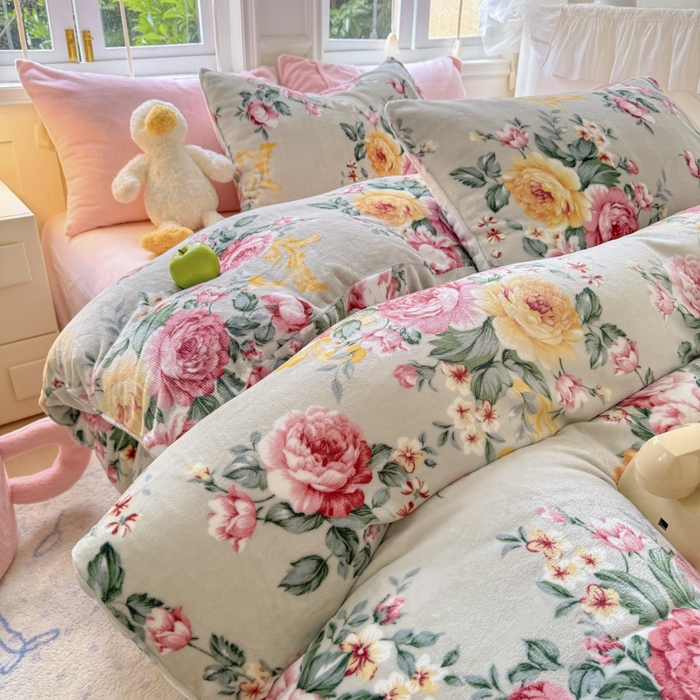 91家纺网 家纺一手货源 找家纺 2025新款小清新双面牛奶绒四件套 花镜