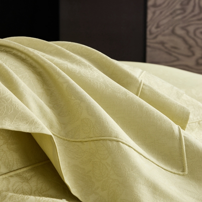 91家纺网 家纺一手货源 找家纺 优品阁 2024新款长绒棉贡缎提花--欧式轻奢提花系列繁华似锦-牛油果绿