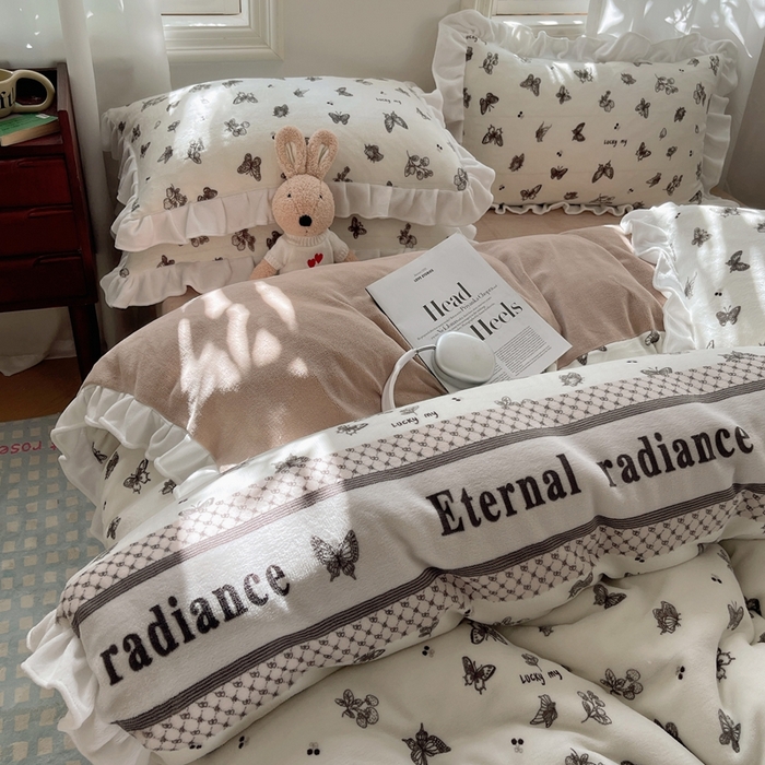 91家纺网 家纺一手货源 找家纺 美乐迪家纺 2024新款花边牛奶绒印花四件套 蝶恋花