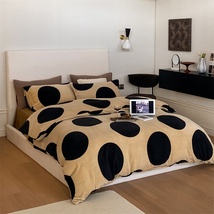 91家纺网 家纺一手货源 找家纺 2025新款小清新双面牛奶绒四件套 黑糖