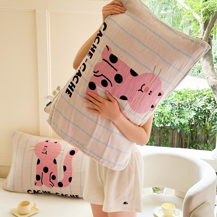 91家纺网 家纺一手货源 找家纺 朴尔家纺-毛巾被 2024新款纯棉纱布枕巾一对装家用全棉吸汗枕头毛巾加大防滑防头油情侣学生 粉红猫52*75cm一对