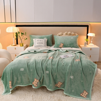 91家纺网 家纺一手货源 找家纺 圣靓 2025新300g加厚双面云貂绒毛毯毯子办公室午睡毛毯盖毯直播 抱抱熊