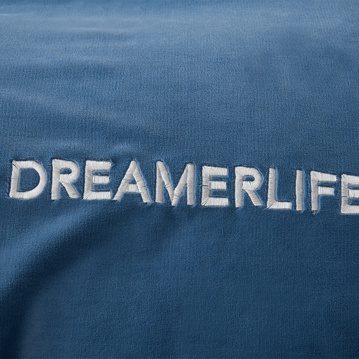 91家纺网 家纺一手货源 找家纺 笙意家纺 2025新款牛奶绒宽边刺绣四件套-菲奥娜系列 菲奥娜-宾利蓝+山灰