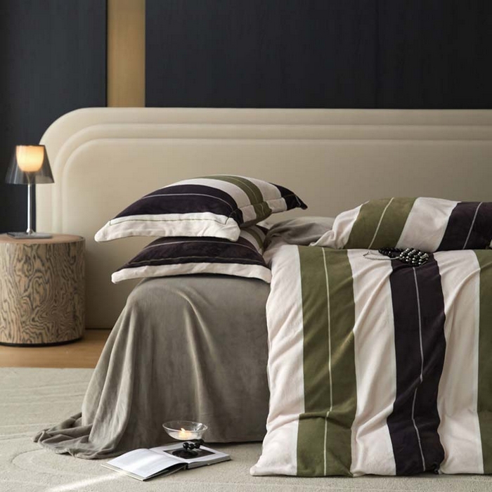 91家纺网 家纺一手货源 找家纺 金奇达家纺 2024秋冬新品保暖加厚绒类热氧™绒绒四件套-【格里克】（全网控价{折后券后}不低于258元） 云川