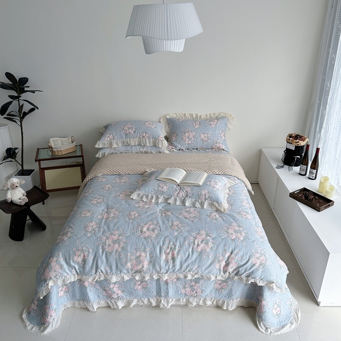 91家纺网 家纺一手货源 找家纺 佰织鑫家居 2024新款秋冬全棉法式床盖款豆豆被四件套 苏里南