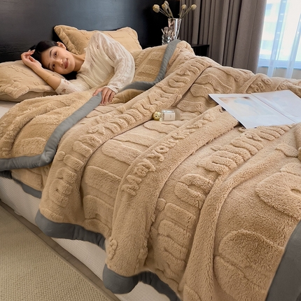 91家纺网 家纺一手货源 找家纺 （总）慕木家纺 2025新品A类纯色min舒棉绒毛毯雕花剪花多功能盖毯（可供跨境外贸抽空爆款首选）