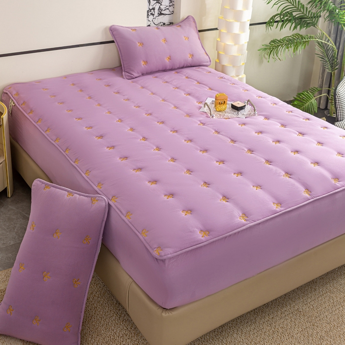 91家纺网 家纺一手货源 找家纺 米柳家纺 2024新款水洗棉大豆夹棉床笠 蝴蝶结-黛紫