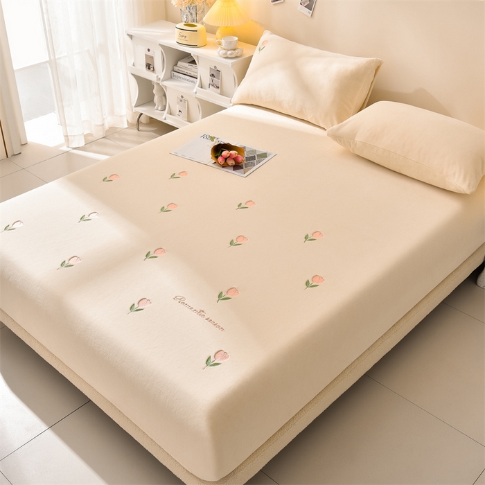 91家纺网 家纺一手货源 找家纺 笙意家纺 2025新款A类牛奶绒花卉刺绣单床笠 郁金香-奶昔白