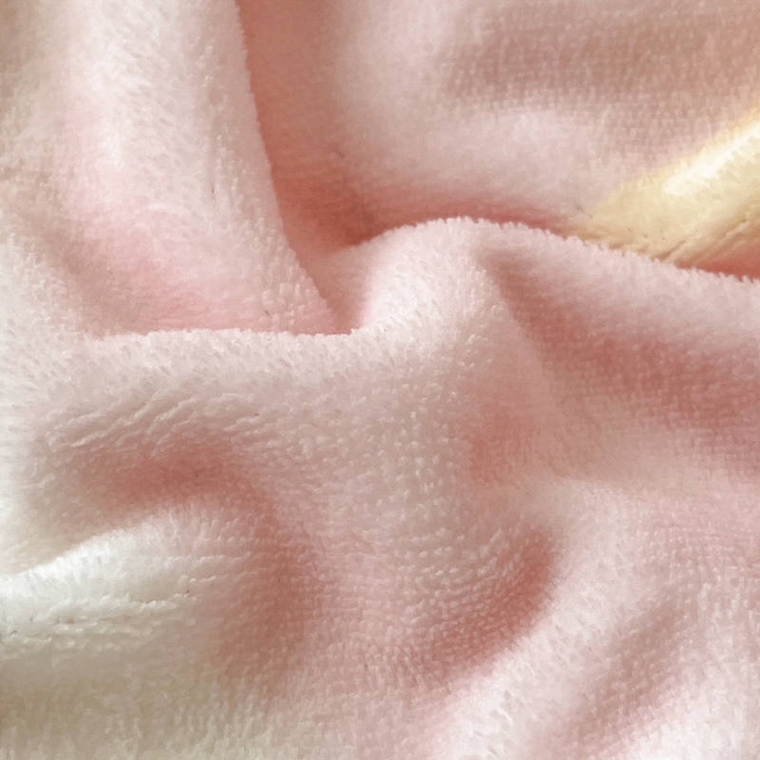 91家纺网 家纺一手货源 找家纺 捌月 2024新款童话镇系列高克重印花牛奶绒四件套卡通小清新加厚保暖绒套件 花漾