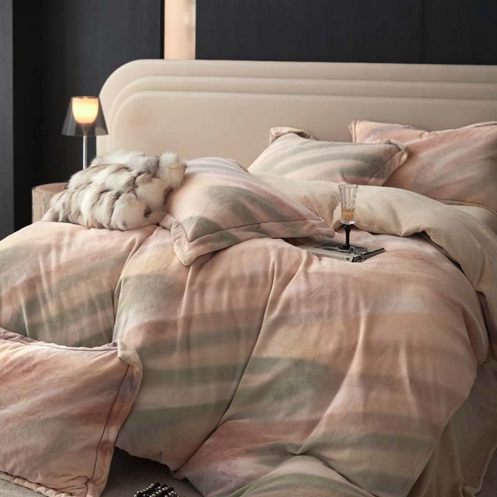 91家纺网 家纺一手货源 找家纺 金奇达家纺 2024秋冬新品保暖加厚绒类热氧™绒绒四件套-【格里克】（全网控价{折后券后}不低于258元） 极光