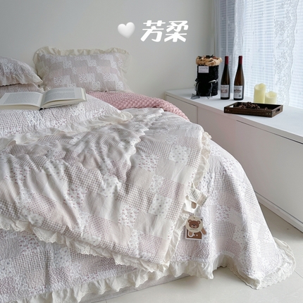 91家纺网 家纺一手货源 找家纺 佰织鑫家居 2024新款秋冬全棉法式床盖款豆豆被四件套 芳柔