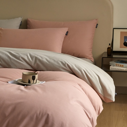 91家纺网 家纺一手货源 找家纺 涵宸家纺 2024新款全棉磨毛四件套纯厚系列（轻）-四件套 纯厚（豆沙+漫灰）