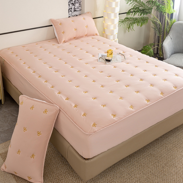 91家纺网 家纺一手货源 找家纺 米柳家纺 2024新款水洗棉大豆夹棉床笠 蝴蝶结-粉玉