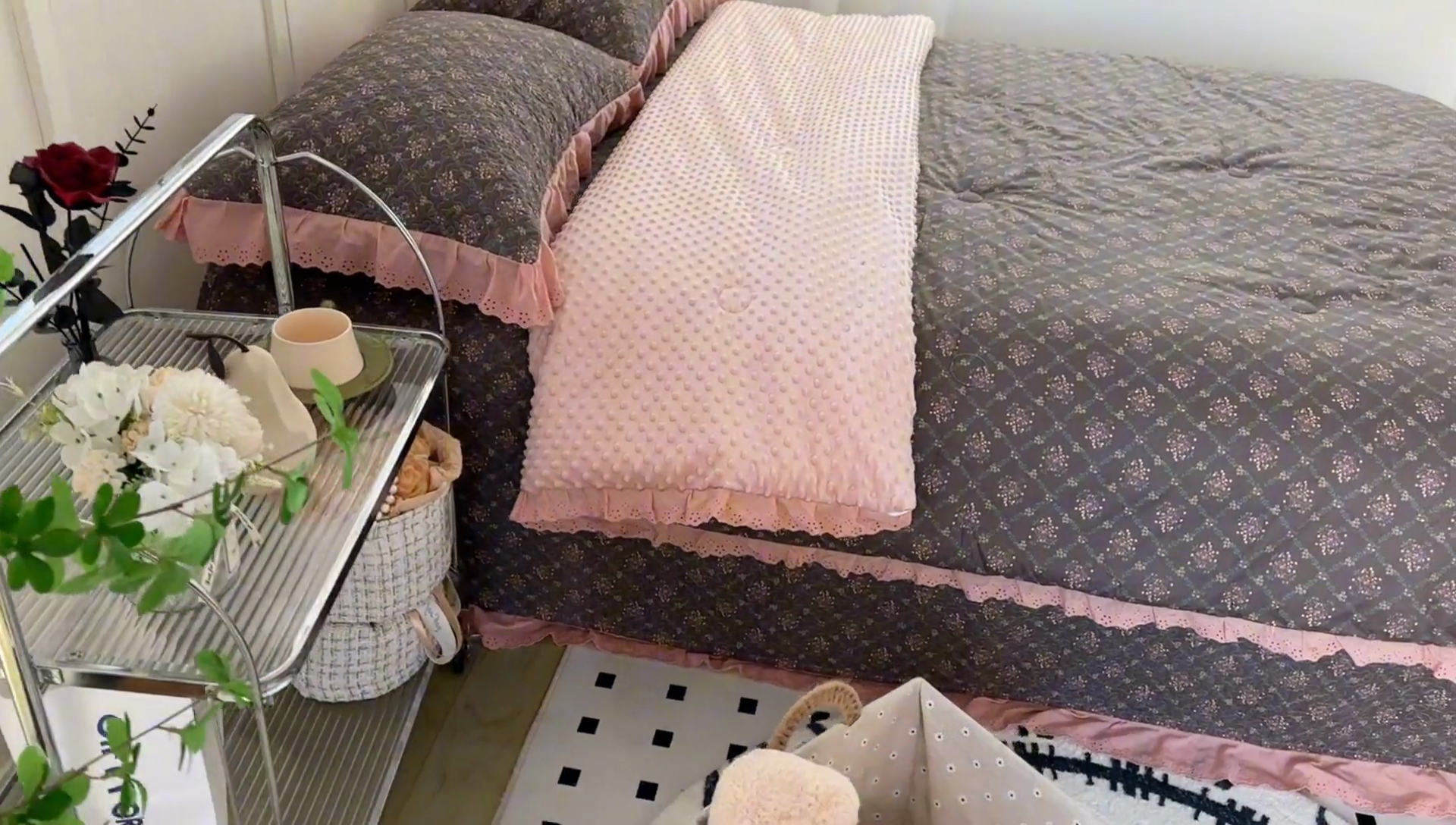 91家纺网 家纺一手货源 找家纺 佰织鑫家居 2024新款秋冬全棉法式床盖款豆豆被四件套 薇薇安