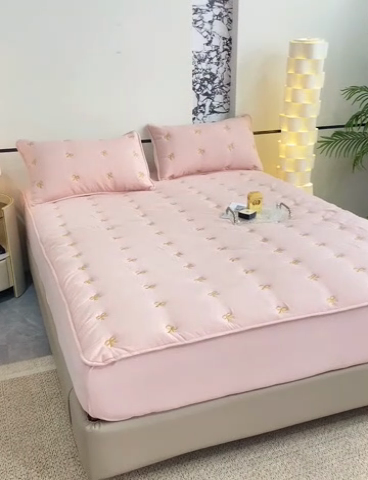 91家纺网 家纺一手货源 找家纺 米柳家纺 2024新款水洗棉大豆夹棉床笠 郁金香-粉玉