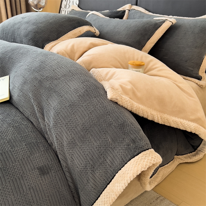 91家纺网 家纺一手货源 找家纺 丝幔家纺 2025新款A类暖绒提花雕花绒保暖四件套 星空灰