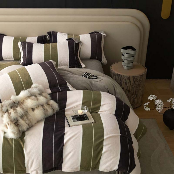 91家纺网 家纺一手货源 找家纺 金奇达家纺 2024秋冬新品保暖加厚绒类热氧™绒绒四件套-【格里克】（全网控价{折后券后}不低于258元） 云川