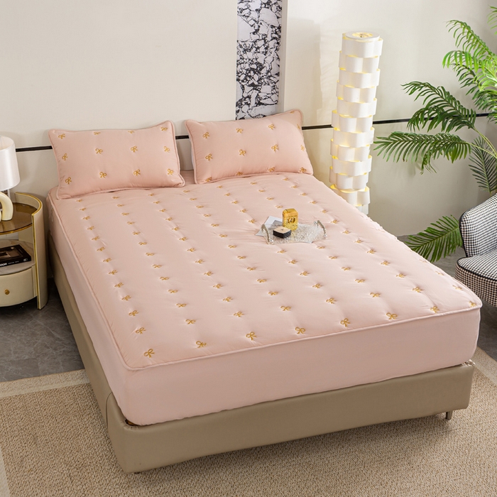 91家纺网 家纺一手货源 找家纺 米柳家纺 2024新款水洗棉大豆夹棉床笠 蝴蝶结-粉玉