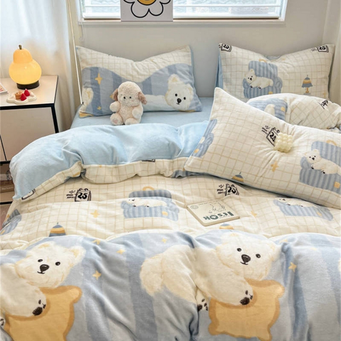 91家纺网 家纺一手货源 找家纺 捌月 2024新款童话镇系列高克重印花牛奶绒四件套卡通小清新加厚保暖绒套件 班尼