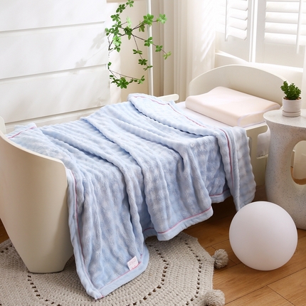 91家纺网 家纺一手货源 找家纺 永乐家居 2024新款冰甜萌宝儿童毯子毛毯 冰甜萌宝-天蓝薄荷韵