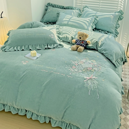 星尚家纺 2024新款全消光230g牛奶绒韩版绣花绒四件套-绚丽花语 晨雾绿