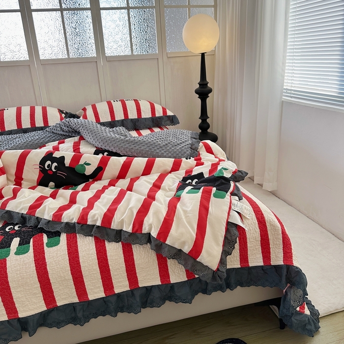 91家纺网 家纺一手货源 找家纺 佰织鑫家居 2024新款秋冬全棉法式床盖款豆豆被四件套 时尚黑猫