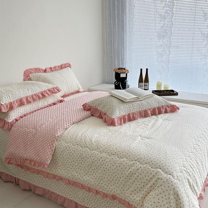 91家纺网 家纺一手货源 找家纺 佰织鑫家居 2024新款秋冬全棉法式床盖款豆豆被四件套 花蜜