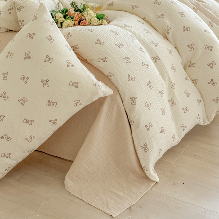 91家纺网 家纺一手货源 找家纺 木楌  2025新款全棉A类皱皱纱印花四件套 赫本熊