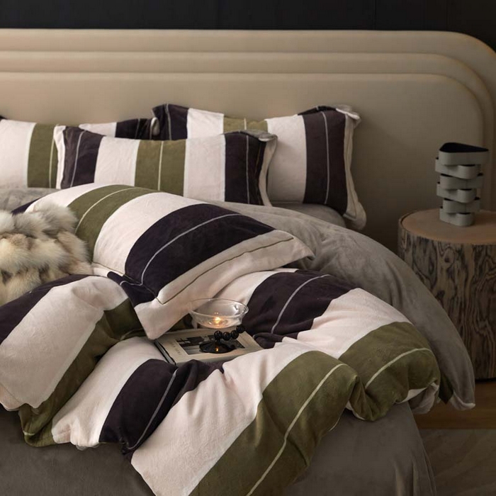 91家纺网 家纺一手货源 找家纺 金奇达家纺 2024秋冬新品保暖加厚绒类热氧™绒绒四件套-【格里克】（全网控价{折后券后}不低于258元） 云川