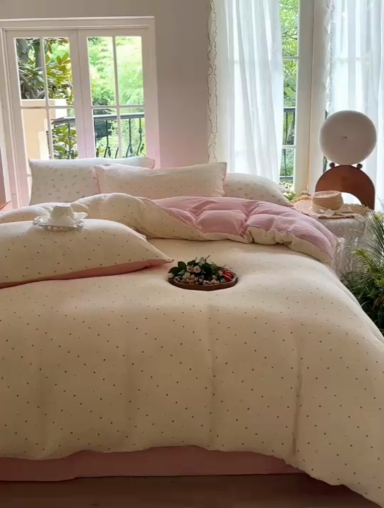 91家纺网 家纺一手货源 找家纺 木楌  2025新款全棉A类皱皱纱印花四件套 奶油波点