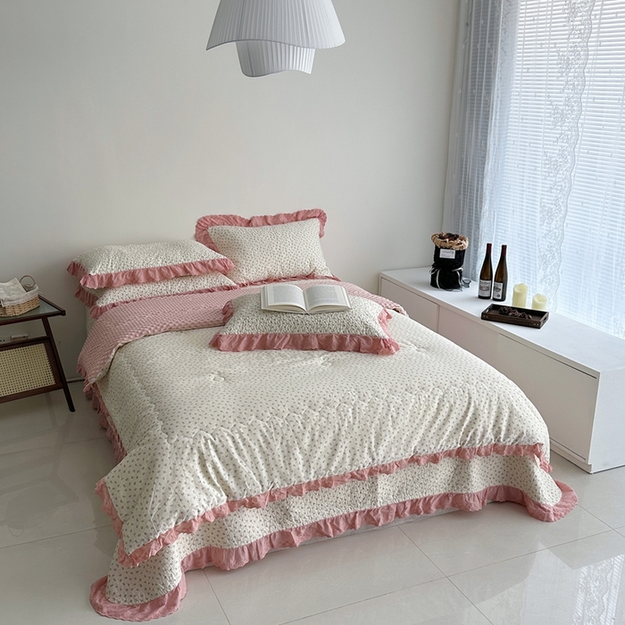 91家纺网 家纺一手货源 找家纺 佰织鑫家居 2024新款秋冬全棉法式床盖款豆豆被四件套 花蜜