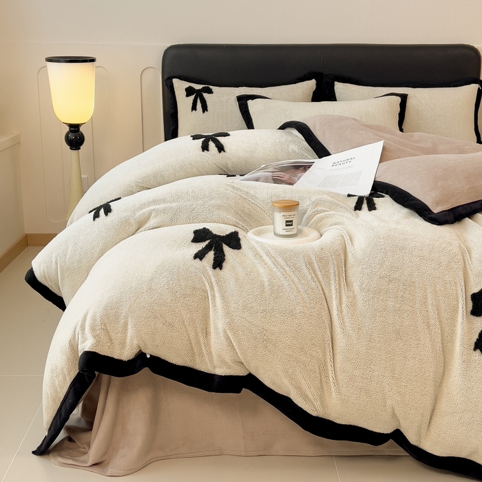 91家纺网 家纺一手货源 找家纺 丝羽坊 2024新款阳离子舒棉绒牛奶绒提花四件套 蝴蝶结-奶白