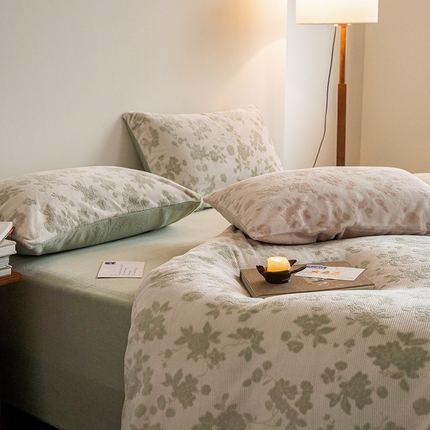 华超针织 2024新款雕花绒四件套-繁花+花千朵系列 花千朵-豆绿