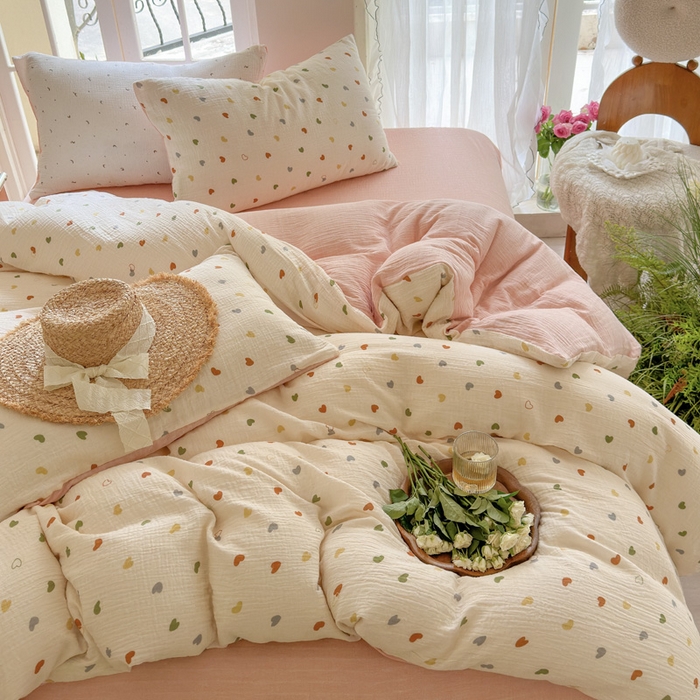 91家纺网 家纺一手货源 找家纺 木楌  2025新款全棉A类皱皱纱印花四件套 奶油爱心