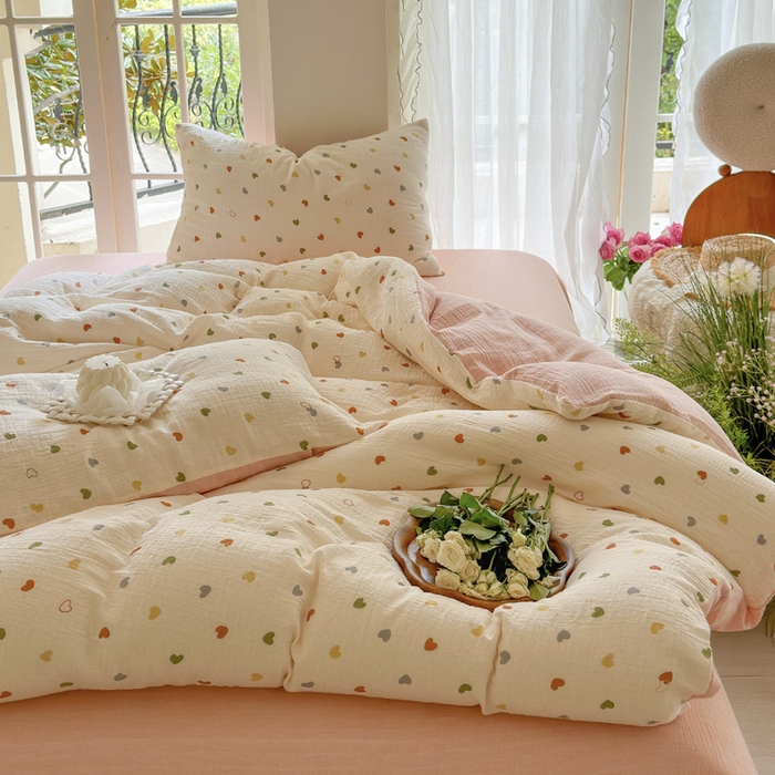 91家纺网 家纺一手货源 找家纺 木楌  2025新款全棉A类皱皱纱印花四件套 奶油爱心