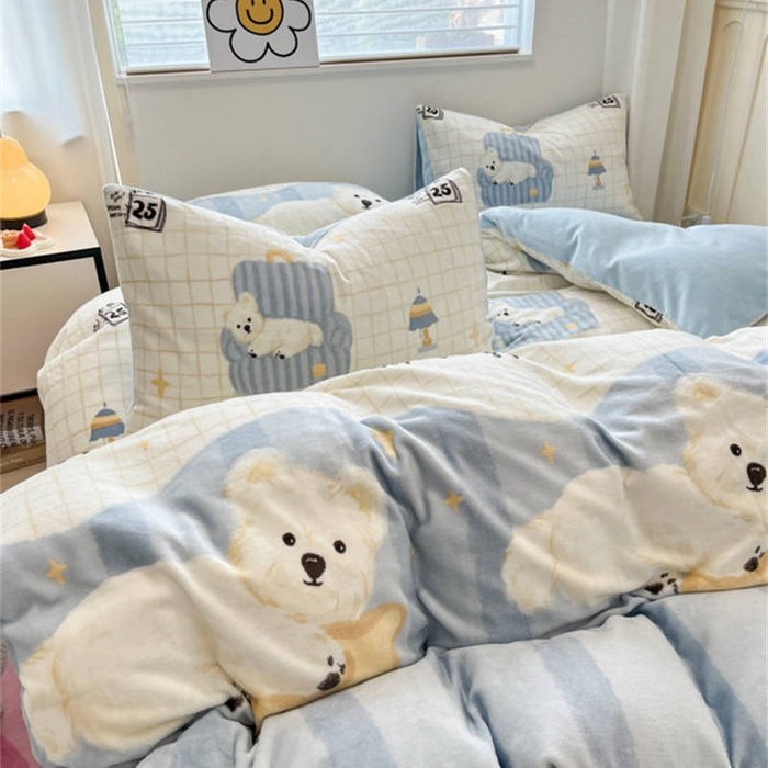 91家纺网 家纺一手货源 找家纺 捌月 2024新款童话镇系列高克重印花牛奶绒四件套卡通小清新加厚保暖绒套件 班尼