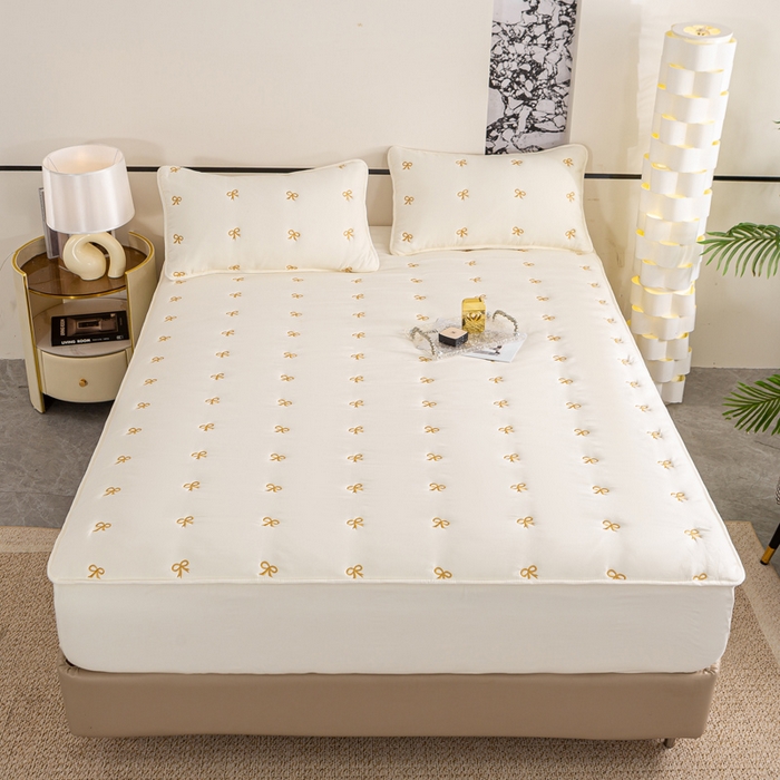 91家纺网 家纺一手货源 找家纺 米柳家纺 2024新款水洗棉大豆夹棉床笠 蝴蝶结-米白