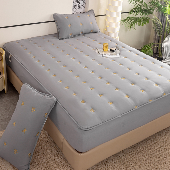 91家纺网 家纺一手货源 找家纺 米柳家纺 2024新款水洗棉大豆夹棉床笠 蝴蝶结-雅灰