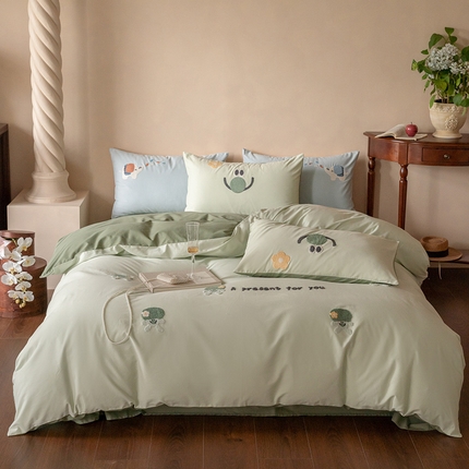 91家纺网 家纺一手货源 找家纺 2024新款50S全棉磨毛绣花四件套 西蓝花