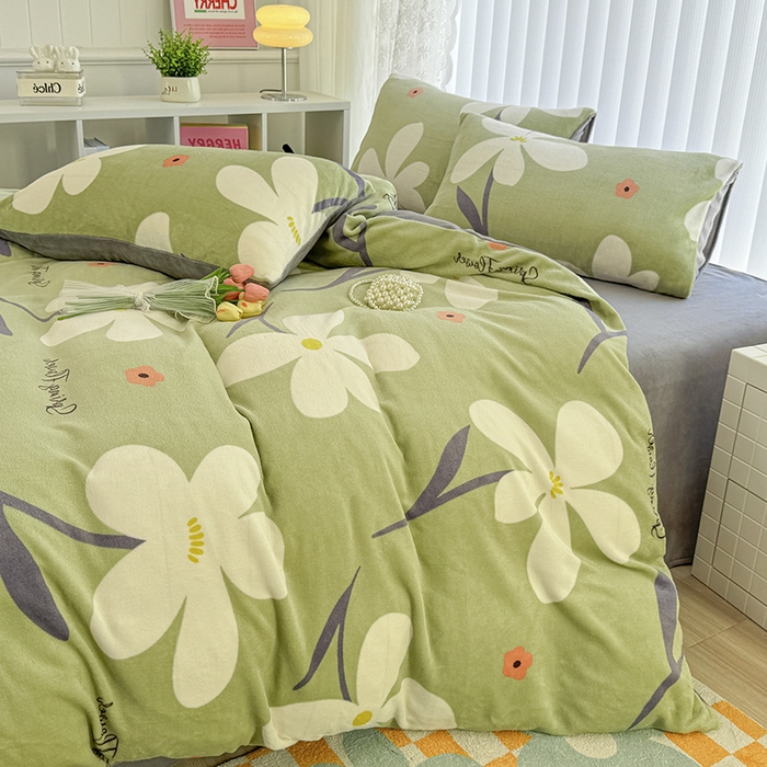 91家纺网 家纺一手货源 找家纺 觅妮家纺 2025新款高克重秋冬加厚印花牛奶绒四件套 花漫