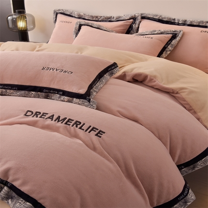 91家纺网 家纺一手货源 找家纺 （总）笙意家纺 2025新款牛奶绒宽边刺绣四件套-菲奥娜系列