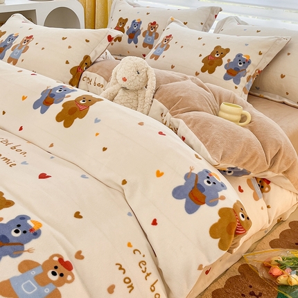 91家纺网 家纺一手货源 找家纺 （总）简如 2025新款加厚220克牛奶绒印花四件套