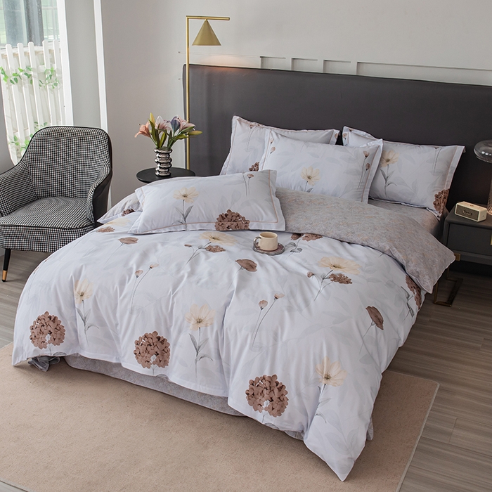 91家纺网 家纺一手货源 找家纺 新月家纺（锦威郎） 2024新款全棉加厚长绒棉数码印花四件套系列 丁香玉兰-灰